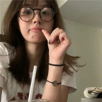 我一个小明星，搞点副业合理吧